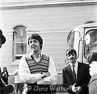 Photo of Beatles 1967 Paul McCartney and Ringo Starr at start of Magical Mystery Tour