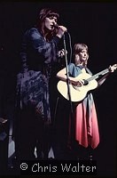 Photo of HEART 1976  Ann Wilson and Nancy Wilson